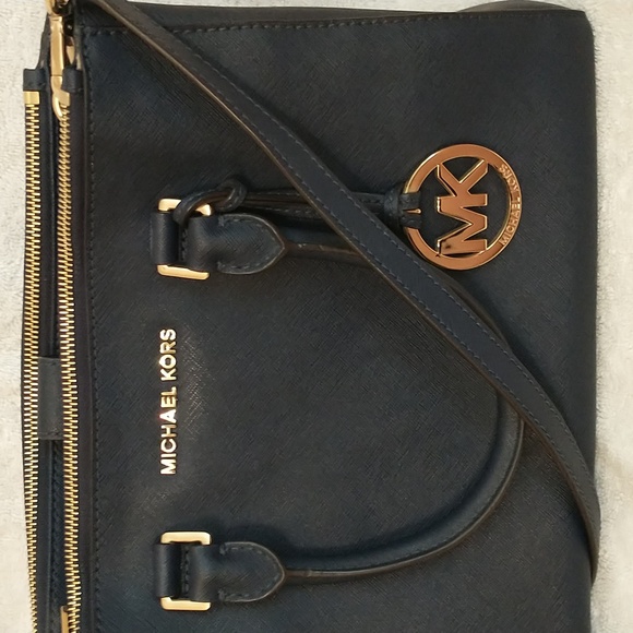 Michael Kors Sutton MD Saffiano Leather Satchel/Top Handle Crossbody,‎ Navy Blue - Picture 1 of 16